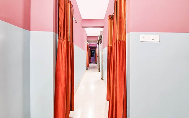 FabHotel Star Lotus