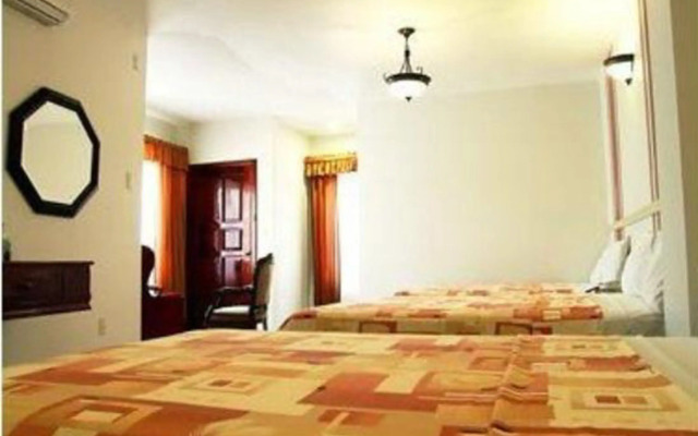 Real Avenida Hotel