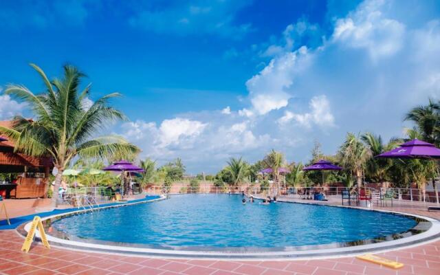 Rooster Mekong Garden & Villas