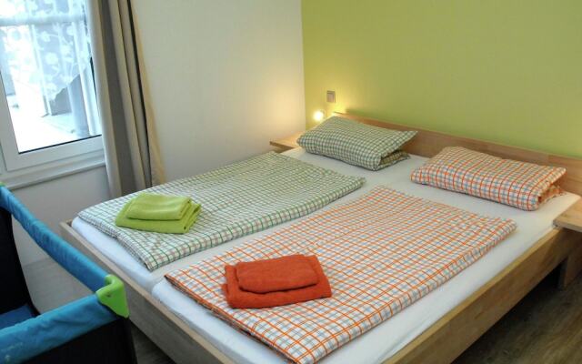 Spacious Seaside Apartment in Pepelow