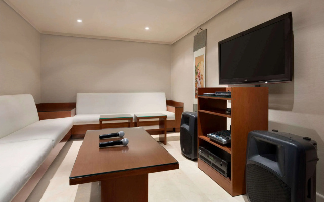 Ramada by Wyndham Abu Dhabi Downtown - Image 5
