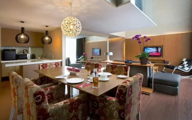 Empire Suites