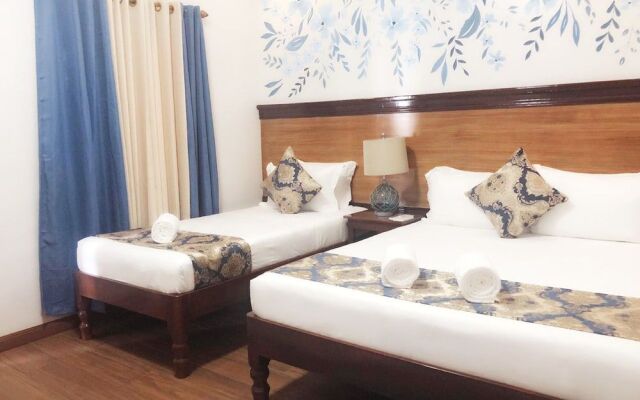 Blue Waters Inn Coron