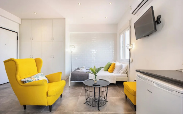 Chic Studio in Gazi Walk to Acropolis