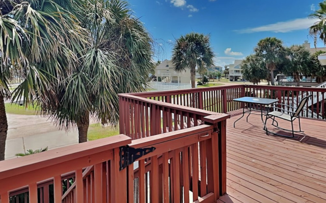 Casa de Reyes by Ryson Vacation Rentals