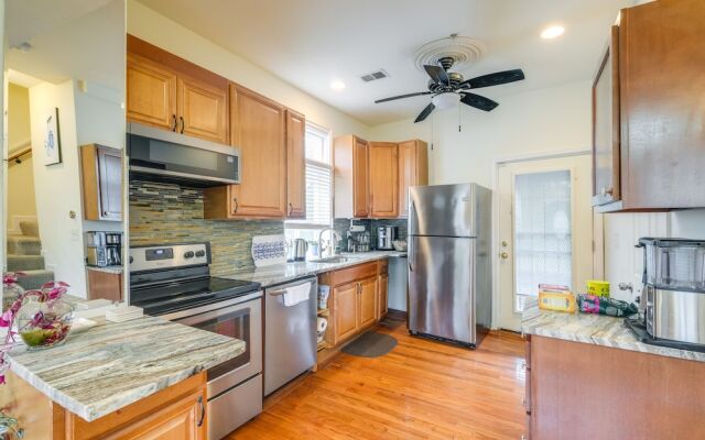 5 Mi to US Capitol: Washington DC Townhome