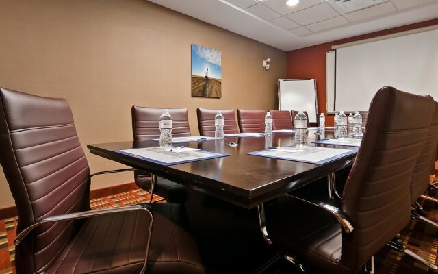 Best Western Plus Red Deer Inn & Suites