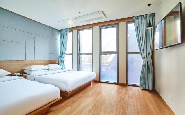 Отель Poco Seoul