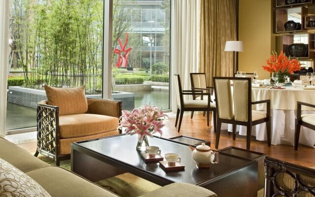 Sheraton Grand Shanghai Pudong Hotel & Residences