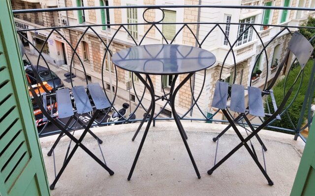 Nice Booking- Le Palais Provençal-Balcon