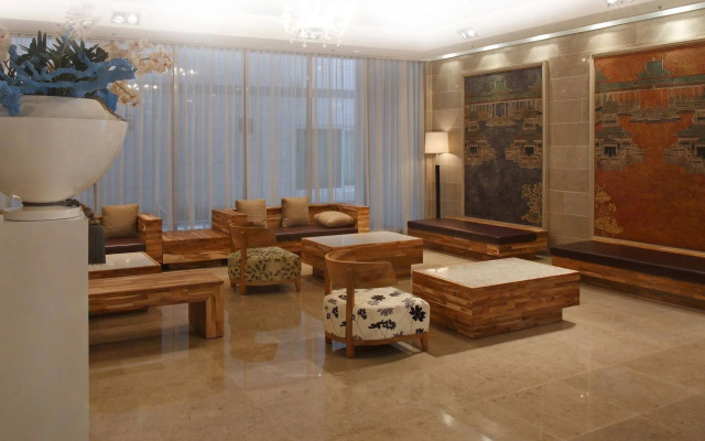 Ramada Hotels & Suites Seoul Namdaemun