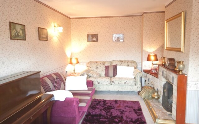 Hillview Lodge