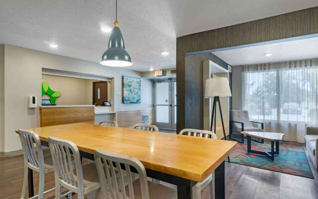Extended Stay America Select Suites - Tampa - Northeast