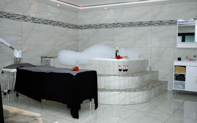 Semeni Asante Apartment