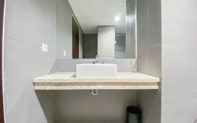 Pleasurable 1BR Apartment Patraland Amarta