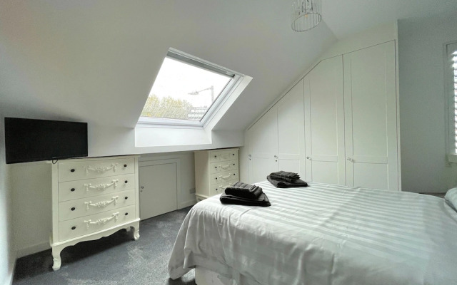 Lovely Comfortable 3BR Property