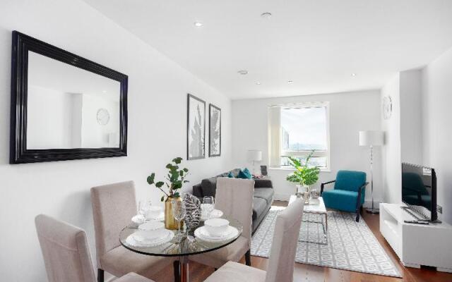 Lincoln Plaza Two-Bedroom Apartments