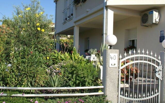 Homely Apartment In Trogir Near Beach