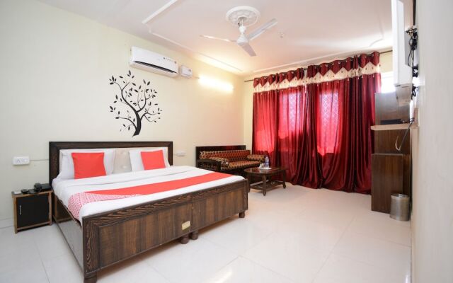 OYO 4894 Hotel The Diamond Chandigarh