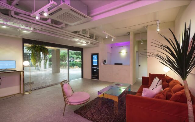 No 25 Signature Centum