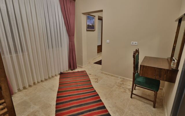 Yellow Stone Suites