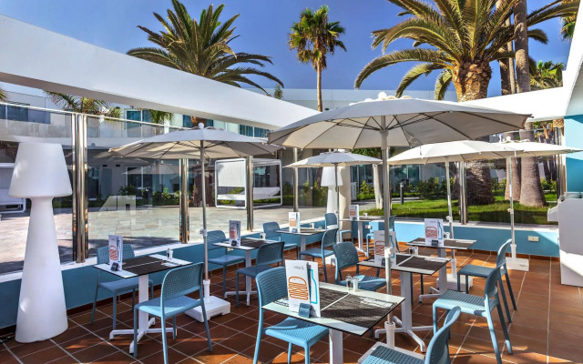 Barceló Corralejo Sands