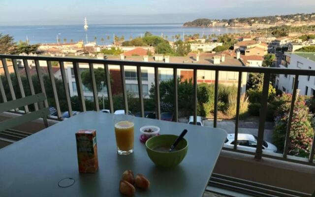 Charming Studio with Terrace And 180 Sea View