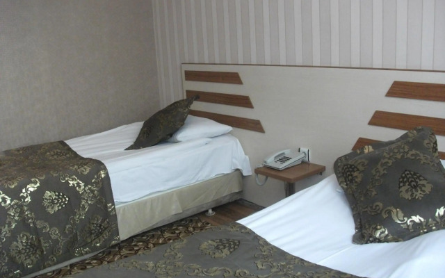 Tac Hotel