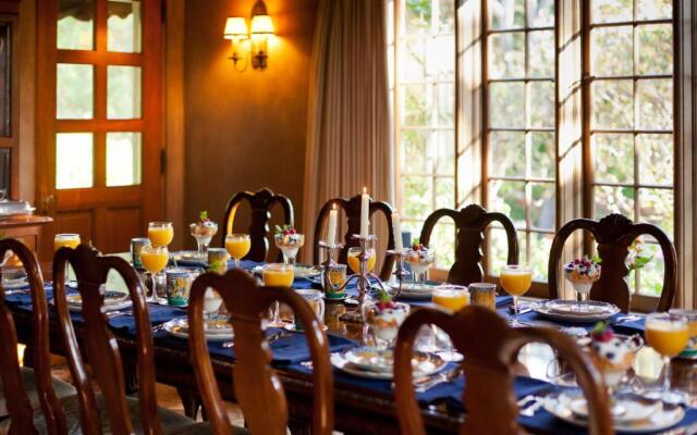 Old Monterey Inn