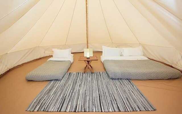 14 'zosma' Bell Tent Glamping Anglesey