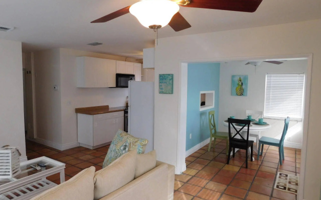 Nokomis Inn and Suites