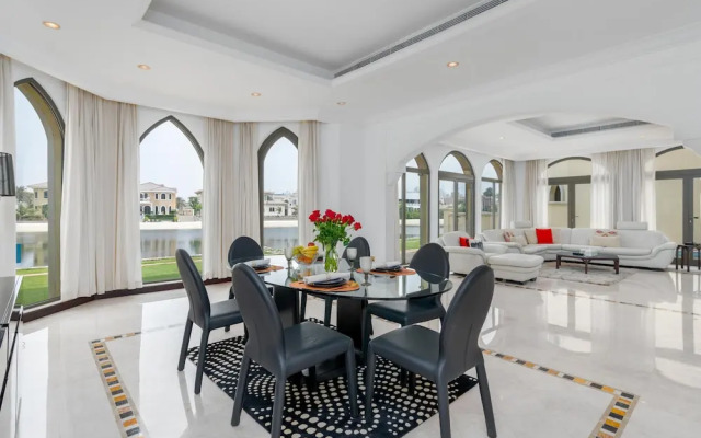 Exclusive 4BR Villa w Private Pool Beach