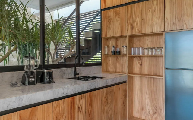 The Luminous Villa Uluwatu