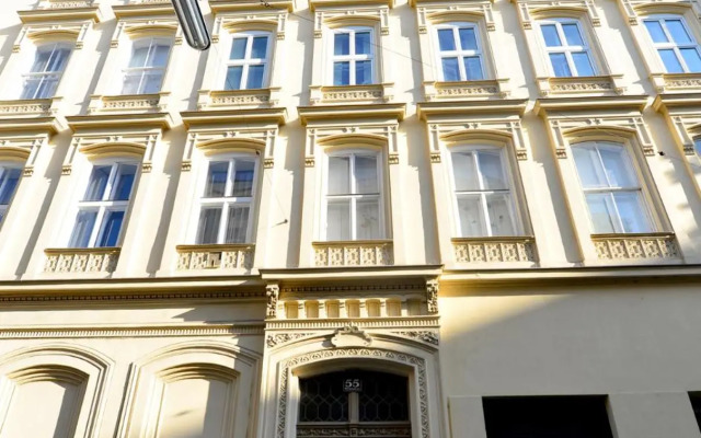 Stylish, Cosy & Central "Self-Check-In" Apartment