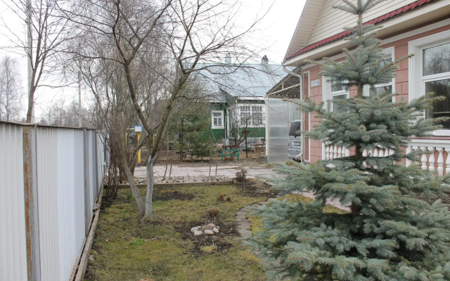 Guest house at 46 Lesnoy Prospekt