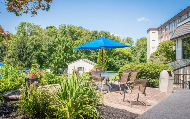Chester Hotel & Conference Center