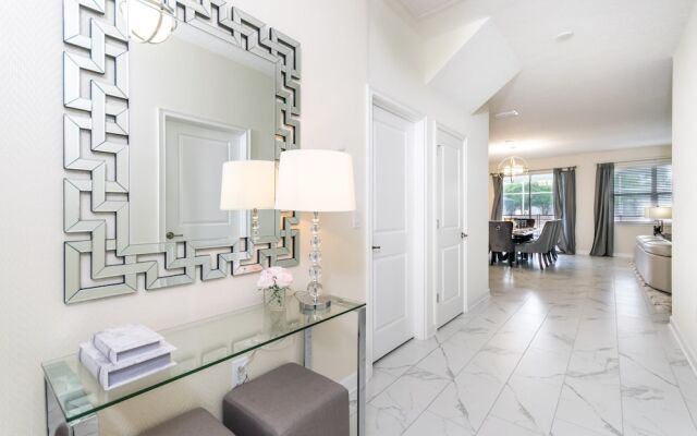 1684 Moonvalley Drive