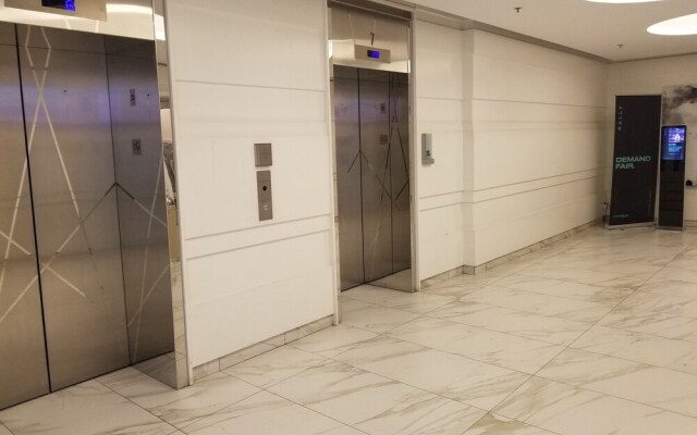 The Ice Condos South Tower by TopLine Suites