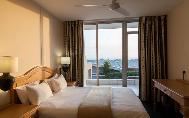Dolphin Beach Hotel