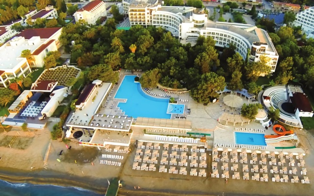 Perre La Mer Hotel Resort & Spa