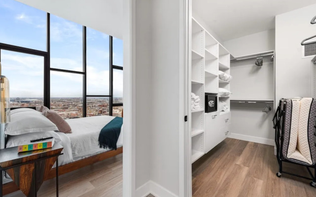 Luxury Penthouse 3BR Prime Location