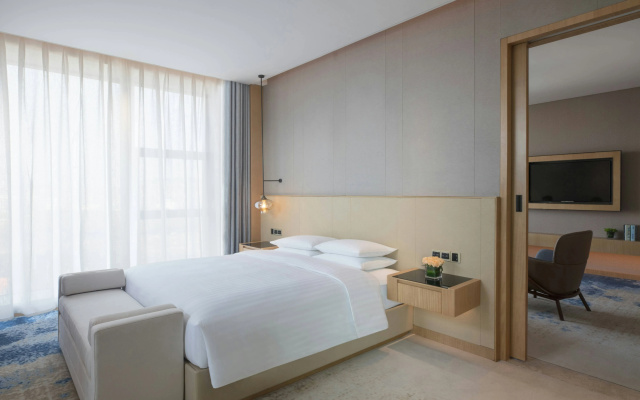 Courtyard by Marriott Zhengzhou Airport – Guest Rooms – Zhengzhou