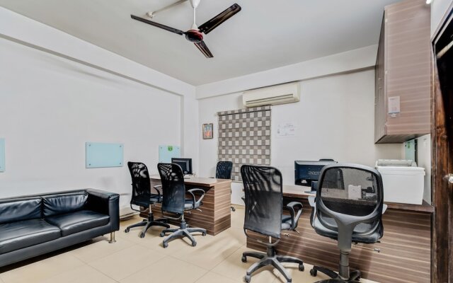 OYO 14502 Hotel Hill View Guest House Hitech City