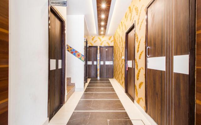FabHotel Royal Villa