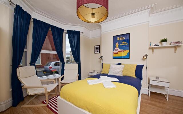 Liverpool City Stays The Beatles Theme House Penny Lane