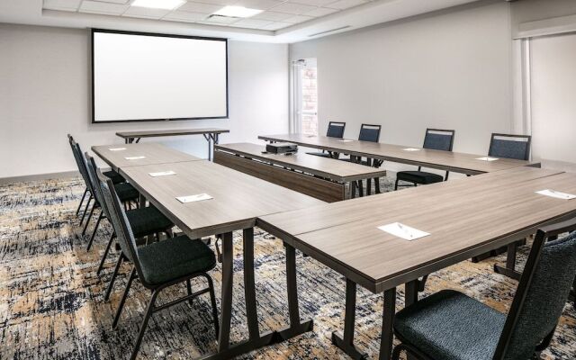 Towneplace Suites By Marriott Oconomowoc