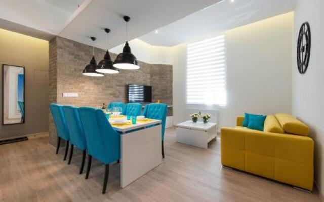 Beautiful Jewish District Apartment for 7