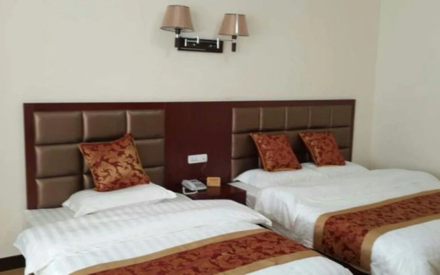 Xianyang Run 8 Business Hotel