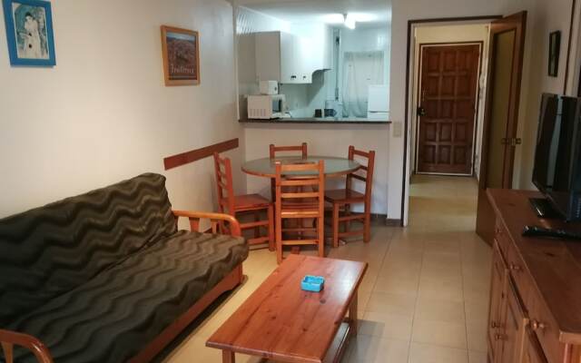 Ideal Family Apartment, Capacity 5 People Very Close to the Beach