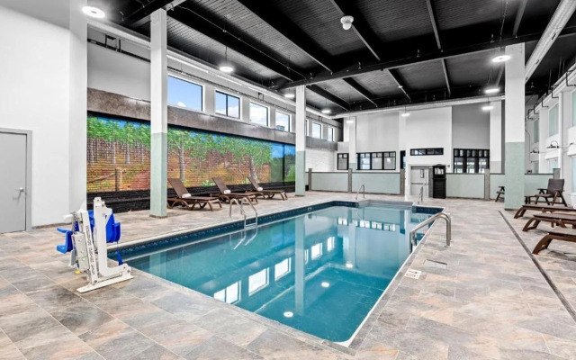 HomeTowne Studios by Red Roof & Conference Center Cortland